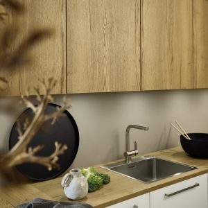 Nolte moderne U-Kueche Eiche Weiss Hochglanz