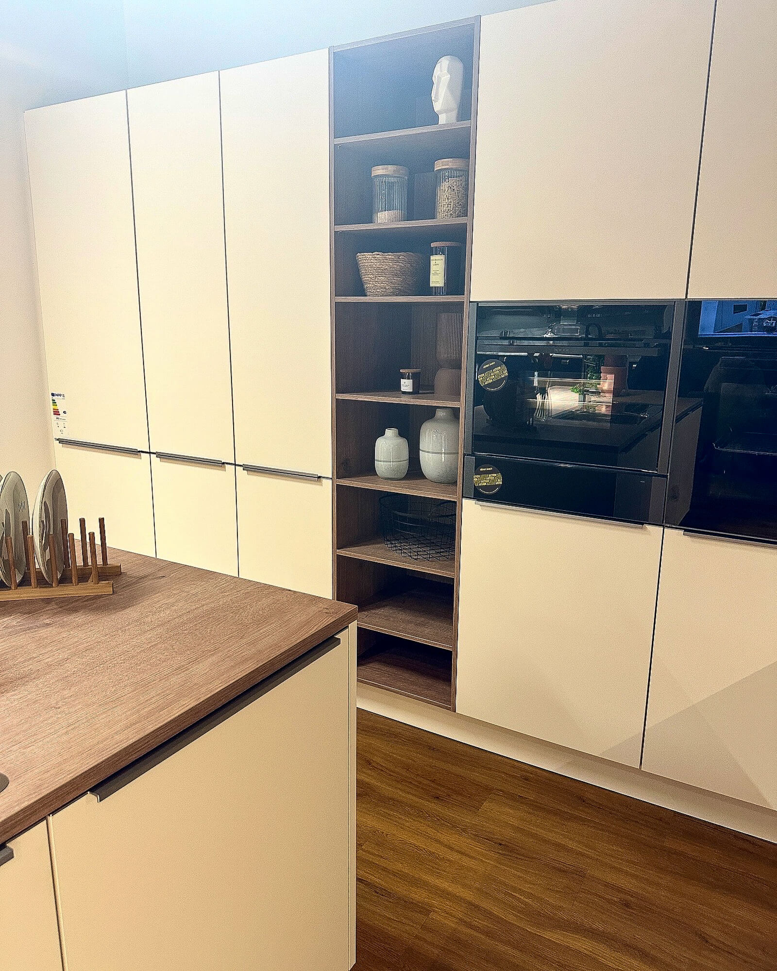 Nolte Küche Magnolie - Küchenwand inkl Geräte