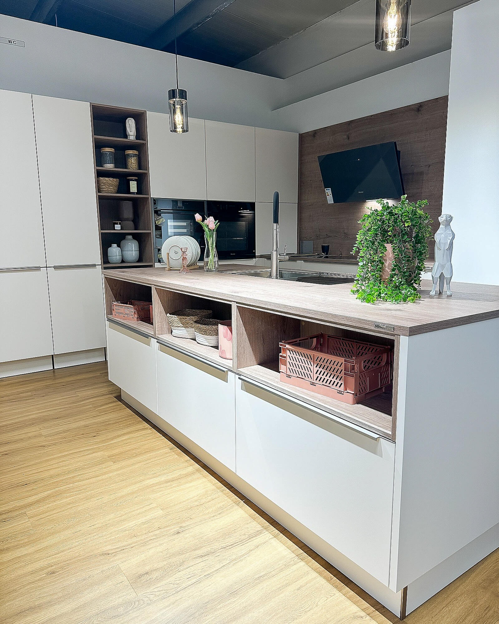 hochwertige Nolte Küche Magnolie - Kücheninsel