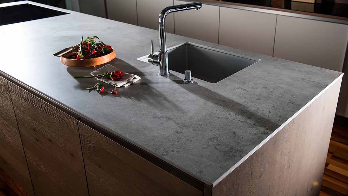 Strasser Keramikarbeitsplatte Betonoptik grau